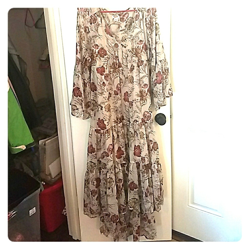 Beautiful, light, flowing dress with floral design